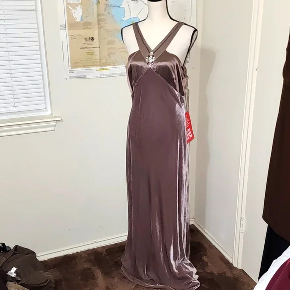 Papell Boutique | Dresses | Nwt Papell Boutique Evening Mink Velvet Dress Sz 4 | Poshmark Papell Boutique | Dresses | Nwt Papell Boutique Evening Mink Velvet Dress Sz 4 | Poshmark